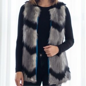 elevenses Teal and Black Faux Fur Chevron Vest